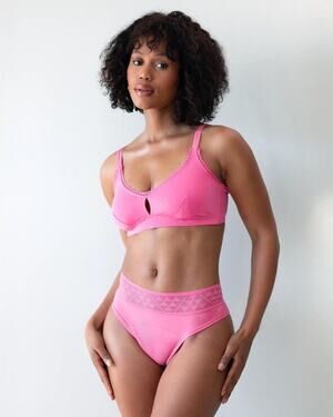 Aisle AWWA Period Menstruation Thong Underwear in pink NEW LARGE